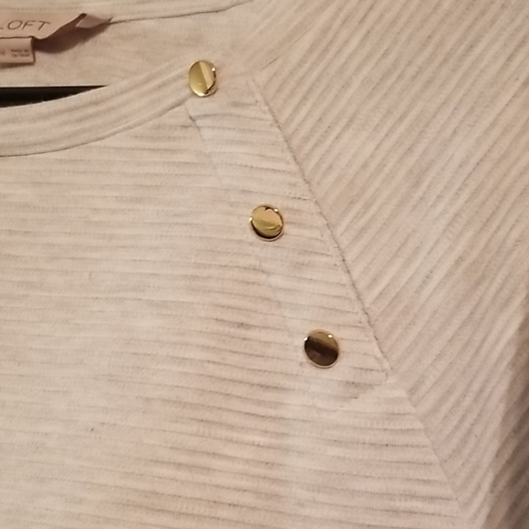 Like New Loft Sweater - Picture 2 of 4